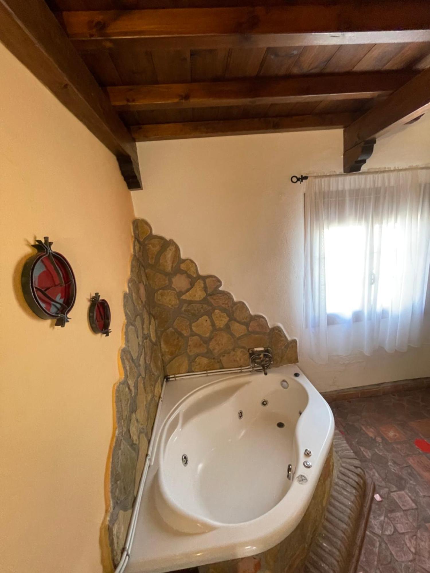 ホテル La Hacienda Del Marquesado Albunan エクステリア 写真