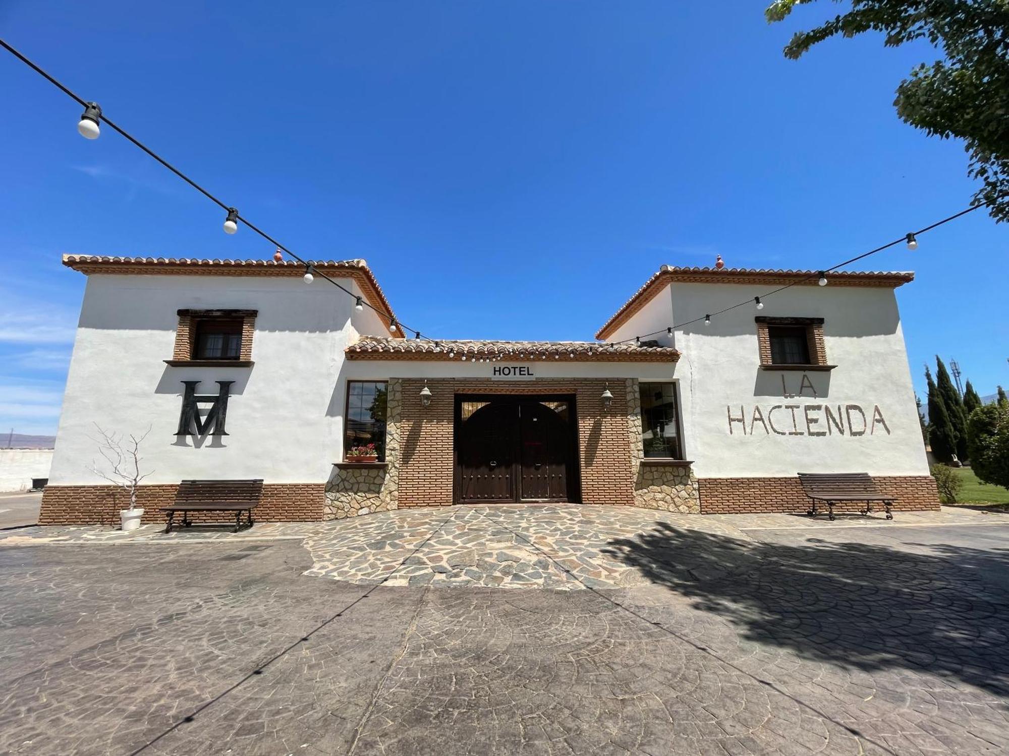 ホテル La Hacienda Del Marquesado Albunan エクステリア 写真