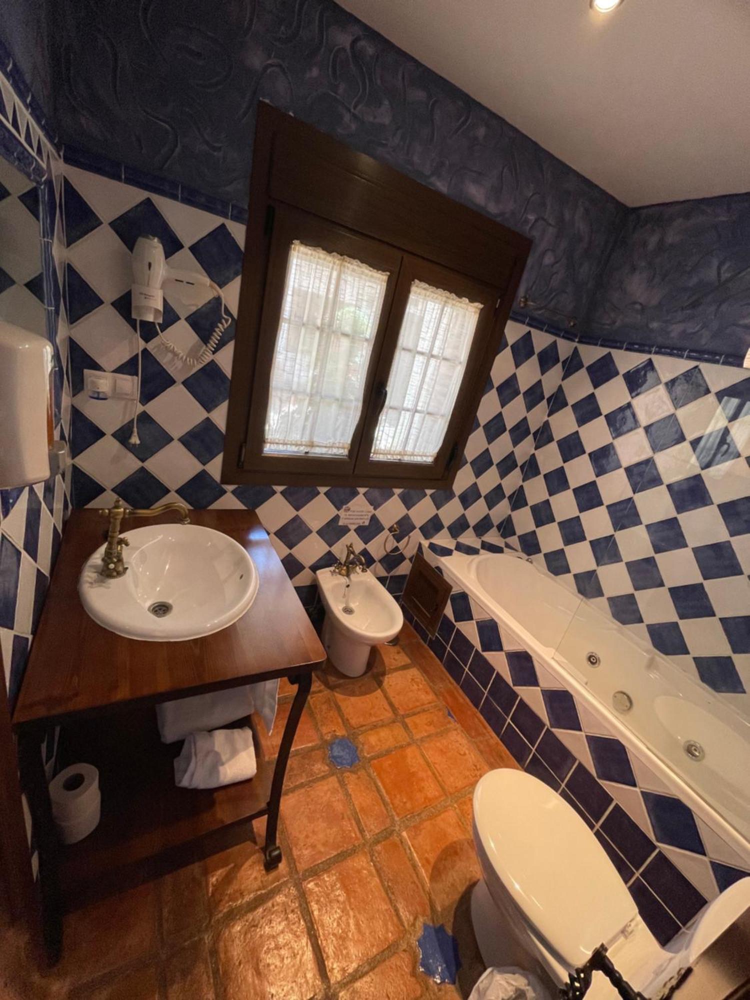 ホテル La Hacienda Del Marquesado Albunan エクステリア 写真