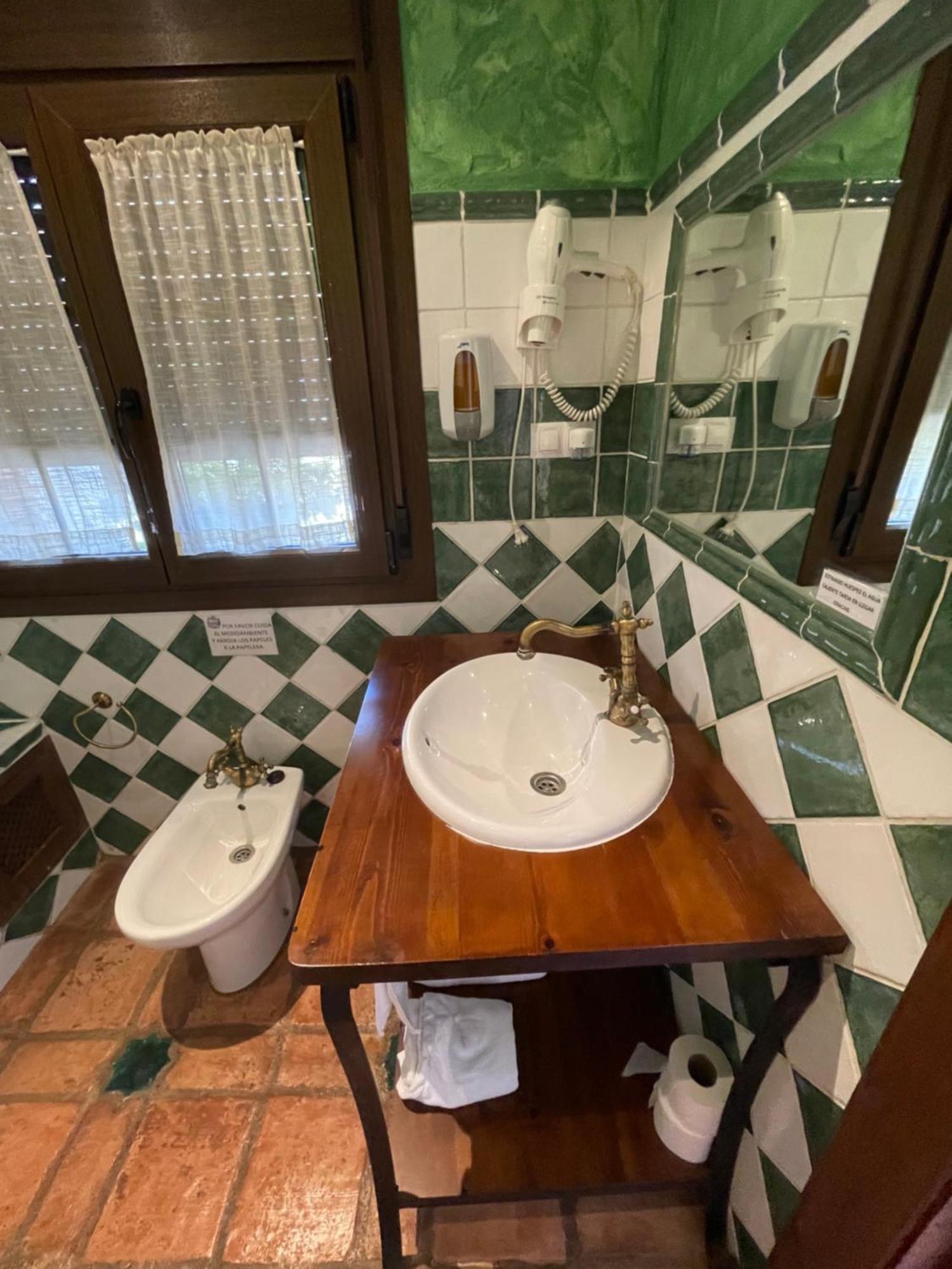 ホテル La Hacienda Del Marquesado Albunan エクステリア 写真