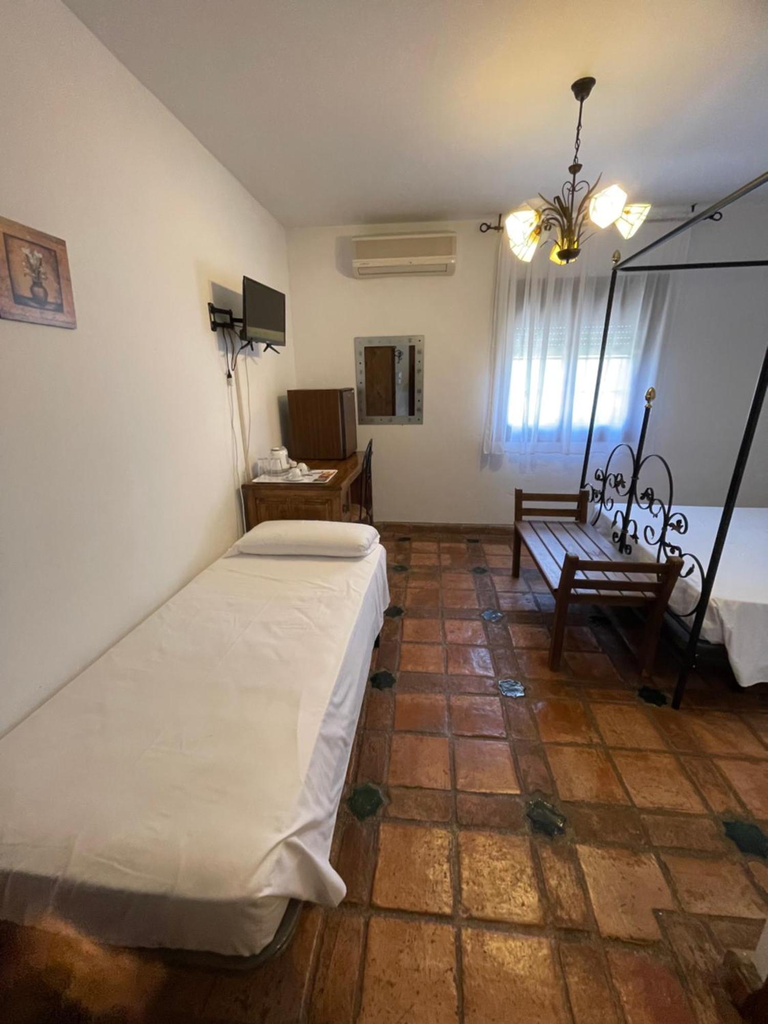ホテル La Hacienda Del Marquesado Albunan エクステリア 写真